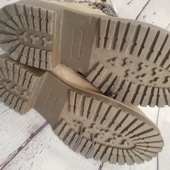 JUST FAB FAUX SNAKESKIN BRIDGETTE BOOTS....๐โโ๏ธ๐ฅฐ - Picture 8 of 8